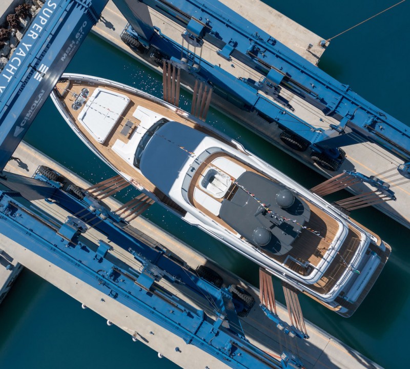 custom line super yacht yard